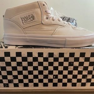 Vans Skate Shoe Brand New (size 10) Still in Box